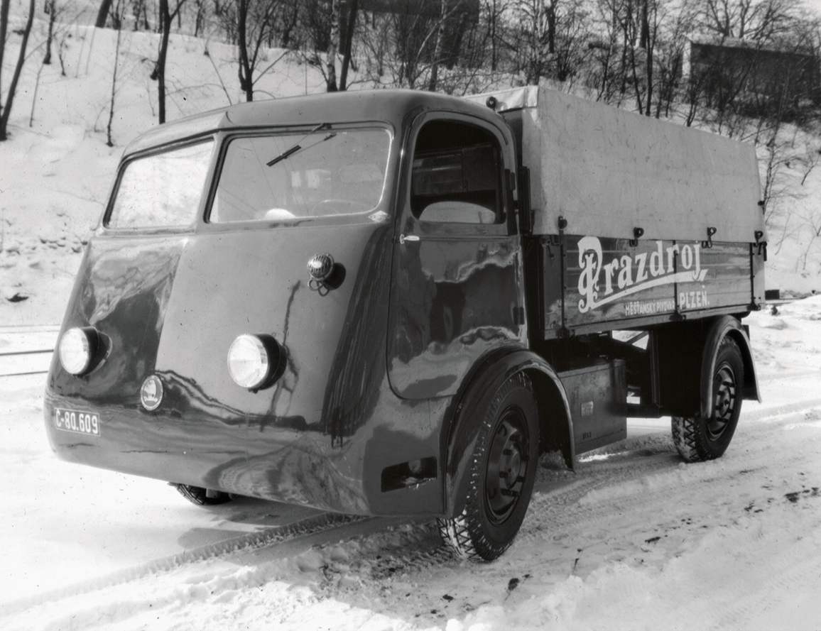 Primul vehicul electric Skoda a apărut în 1938. Era un camion proiectat pentru transportul berii - FOTO