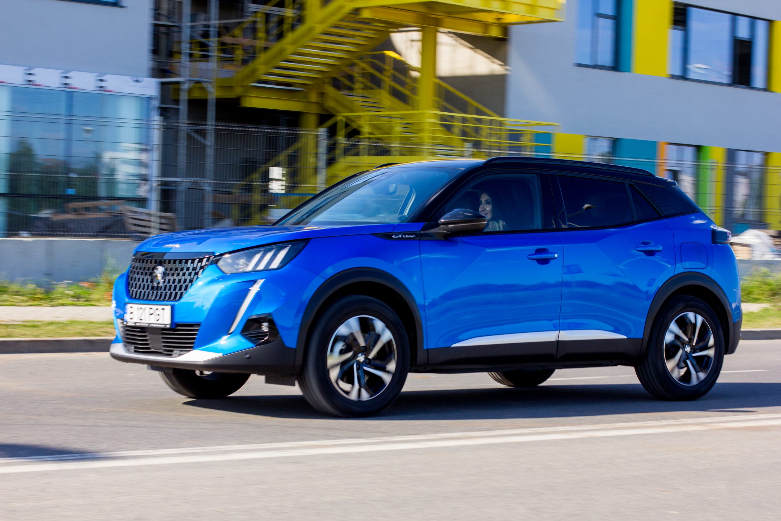 Test drive Peugeot 2008 1.5 BlueHDi EAT8 - Boutique (24)