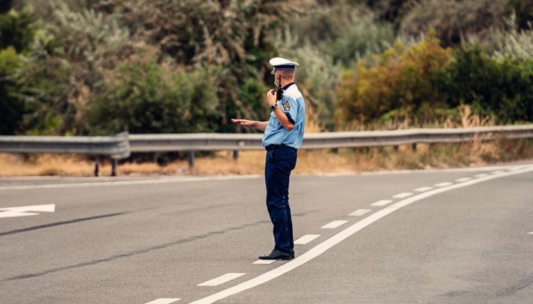 Top 8 lucruri pe care ar trebui să le faci când circuli pe autostradă în România