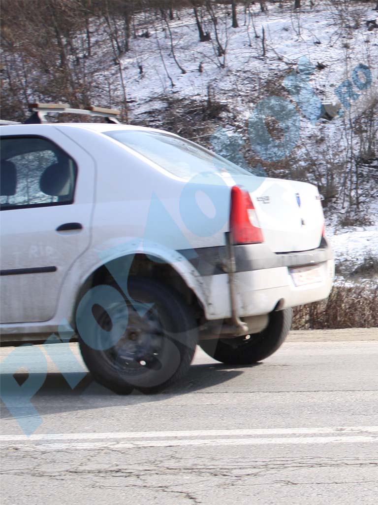 Dacia SUV sub Logan