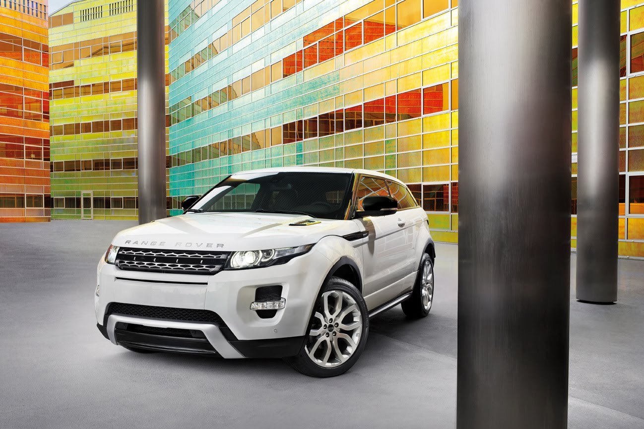 Versiunea de echipare de top, Range Rover Evoque Dynamic, are un pachet estetic dedicat