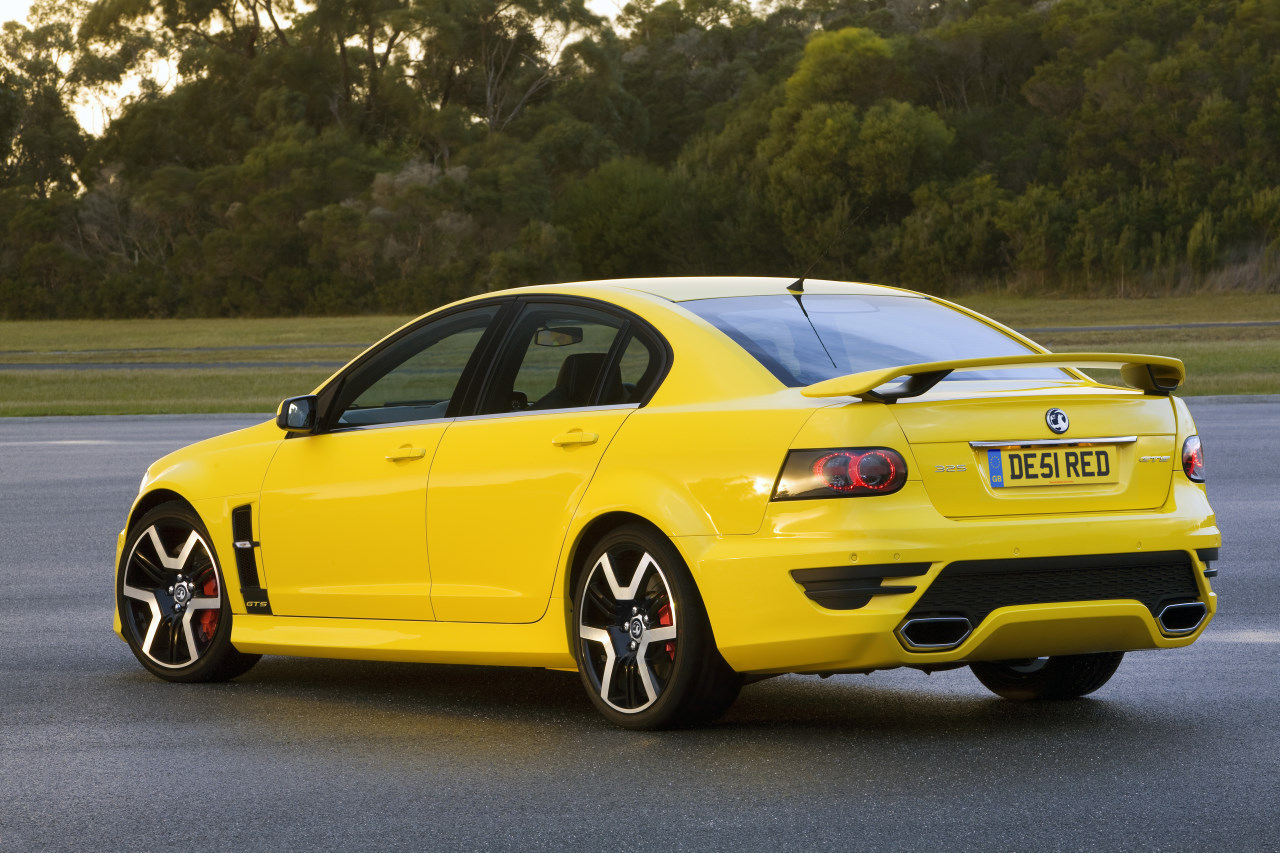 Motorul lui Vauxhall VXR8 ramane acelasi V8 de 431 CP, demarajul 0-100 km/h fiind de numai 4,9 secunde