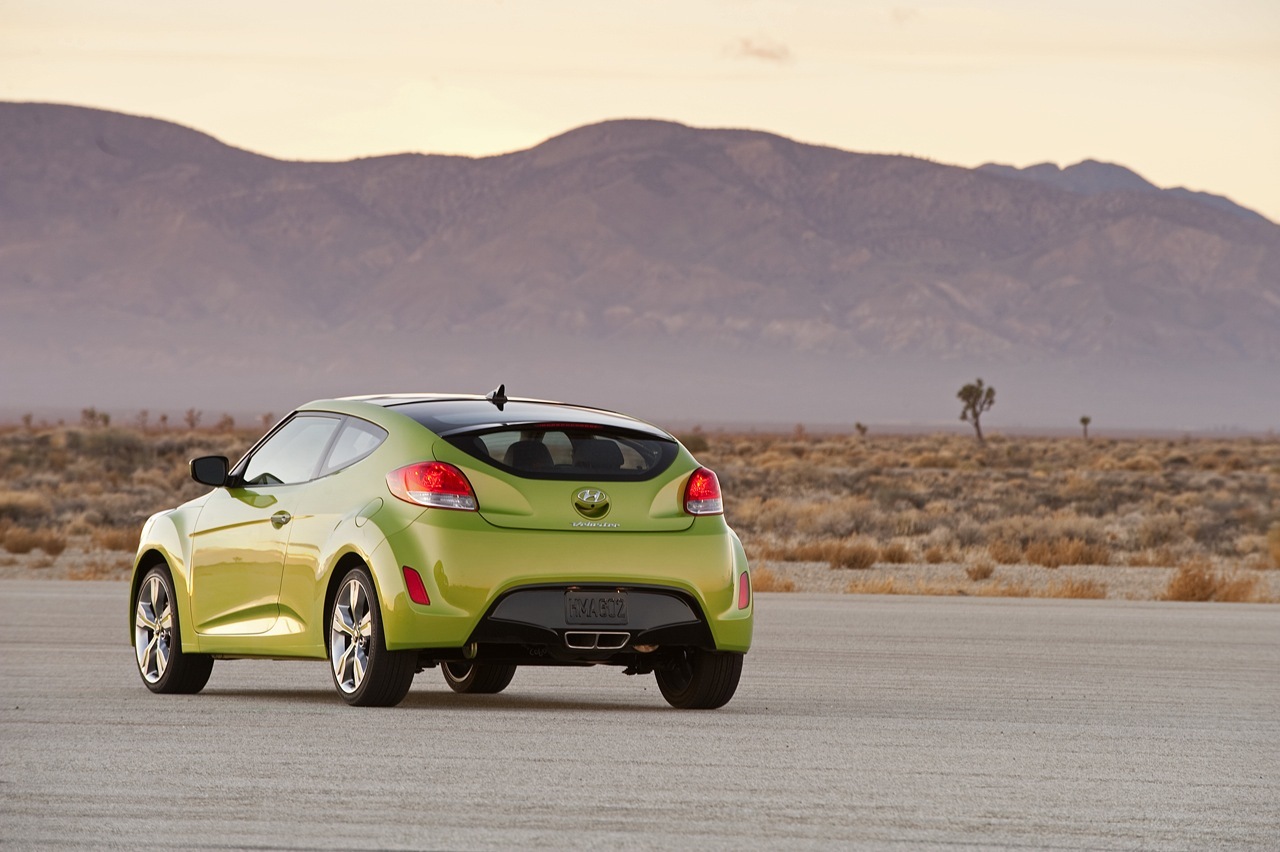 Hyundai Veloster nu are un stil foarte agresiv, sportivitatea fiind la cote mai reduse