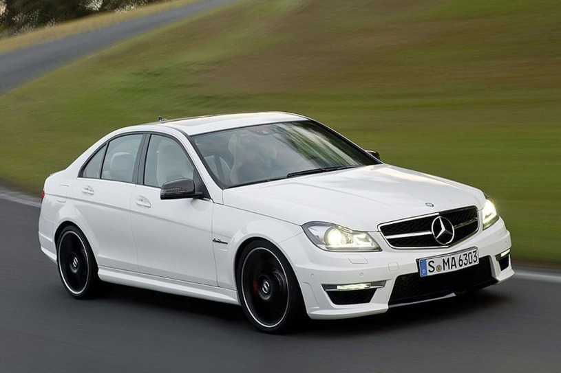 Mercedes C 63 AMG facelift - premiera mondiala la Salonul Auto Geneva 2011