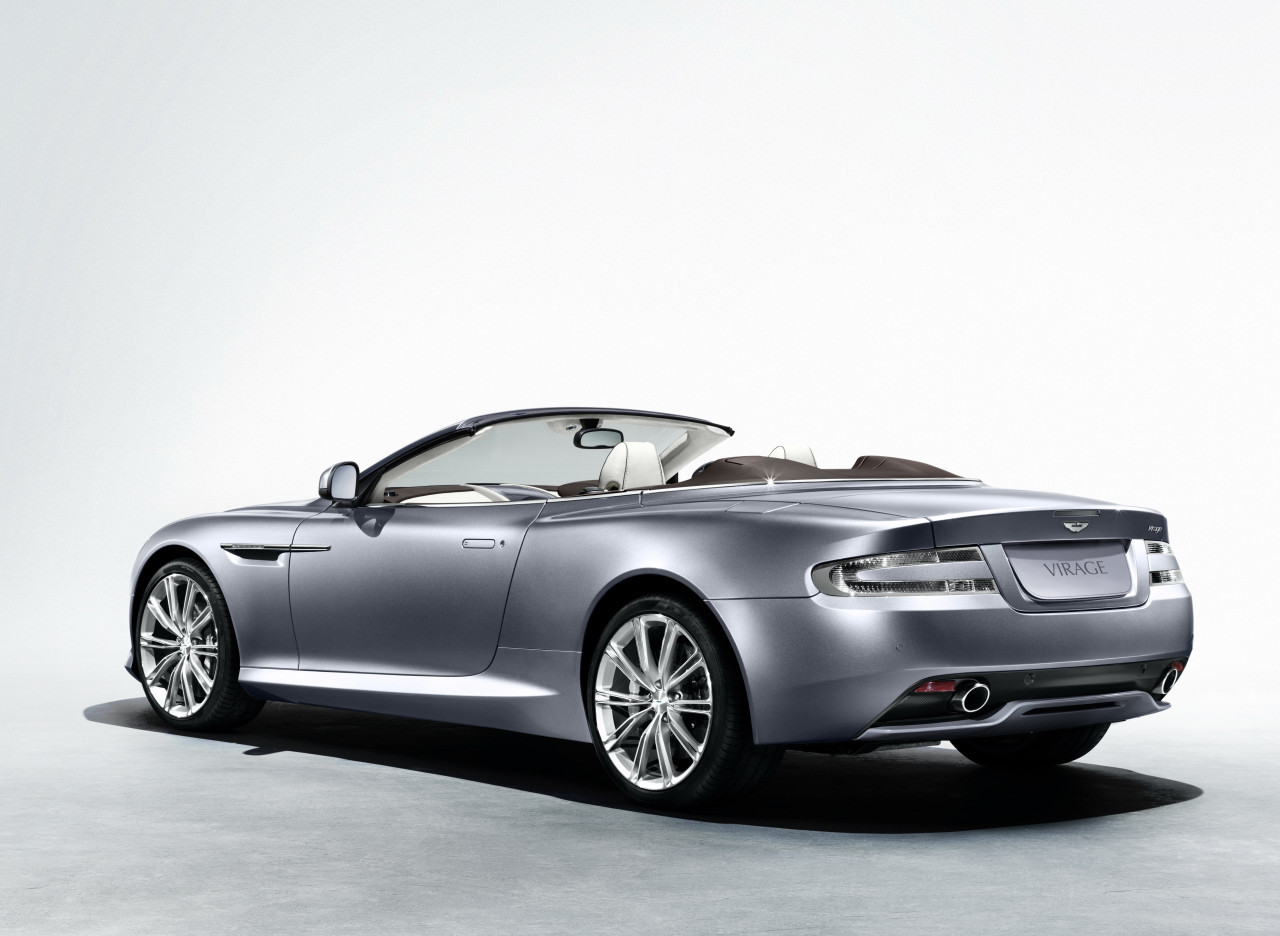 Versiunea decapotabila Aston Martin Virage Volante are un portbagaj de 157 litri