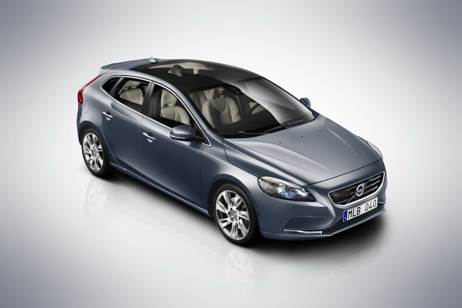 Noul Volvo V40 este o compacta care imbina eleganta si sportivitatea