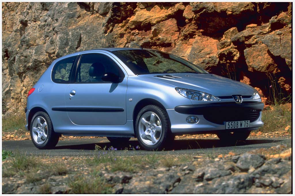 Maşini-mărţişor pentru femei - Peugeot 206