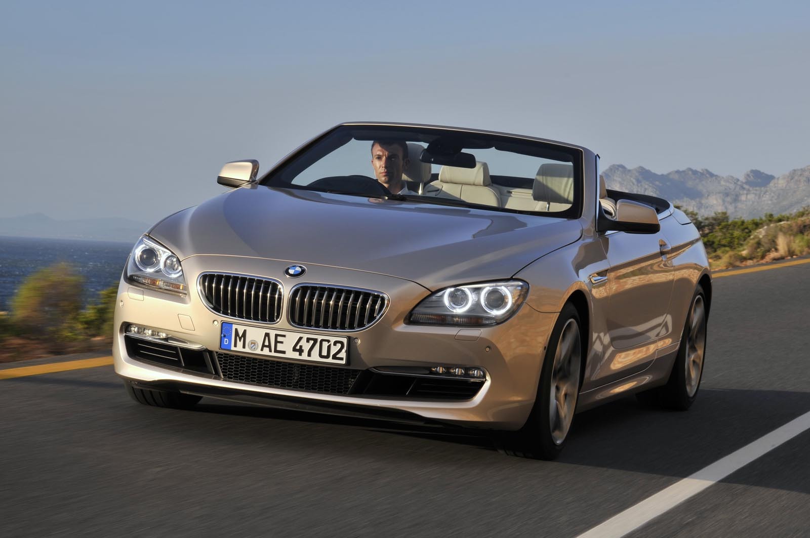 Noul BMW 650i Convertible nu este pentru oricine şi este deja foarte mult