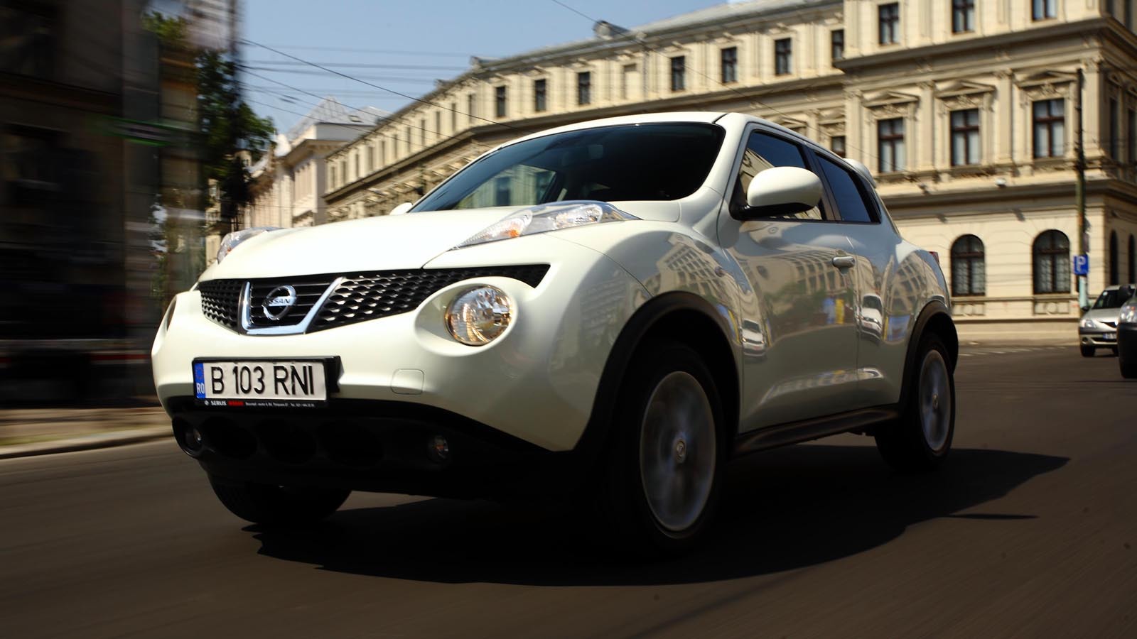 Broscoiul Nissan Juke reuseste sa aiba un sarm aparte si un look nonconformist