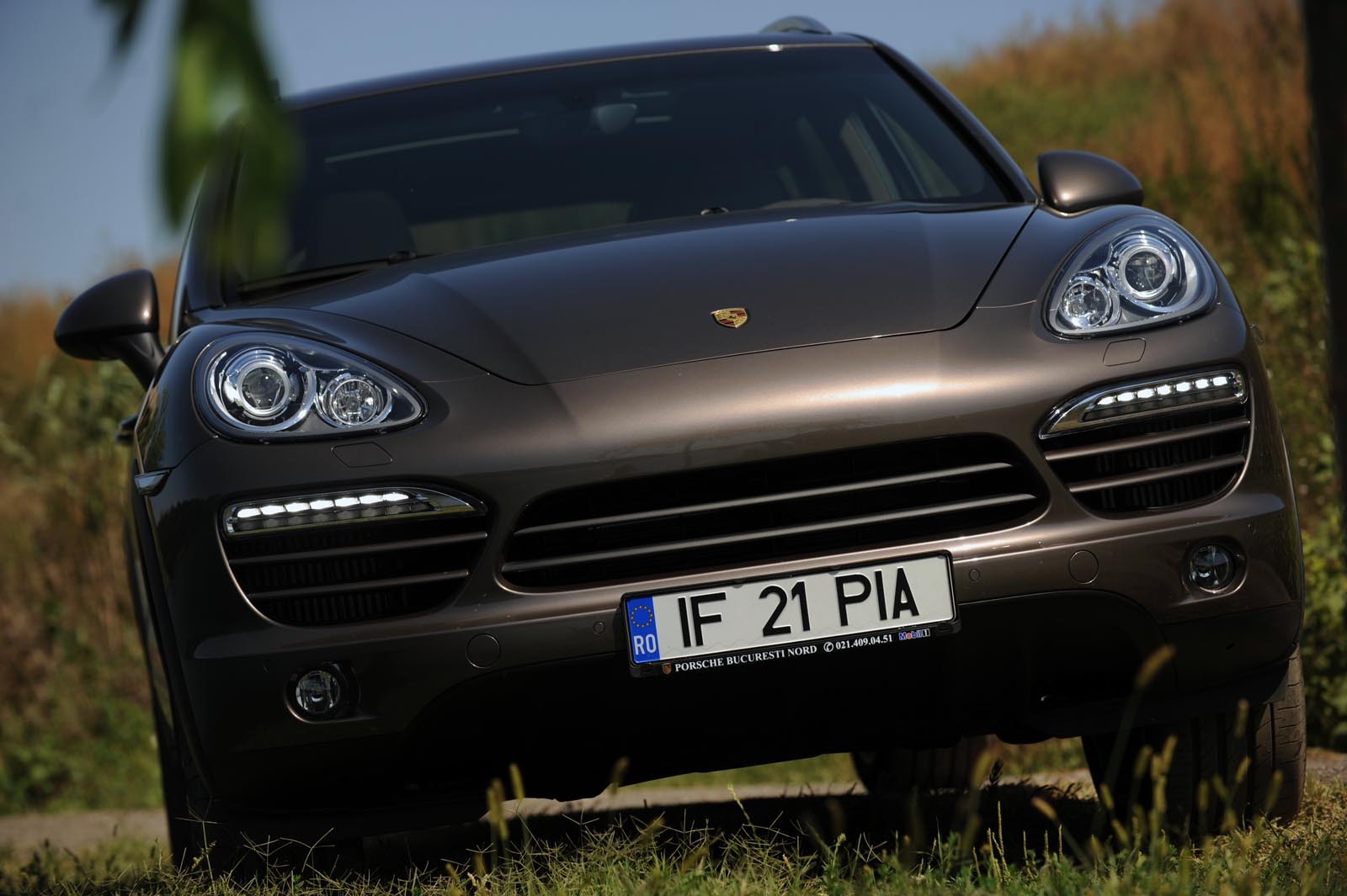 Porsche Cayenne are o parte frontala asemanatoare cu a lui Panamera