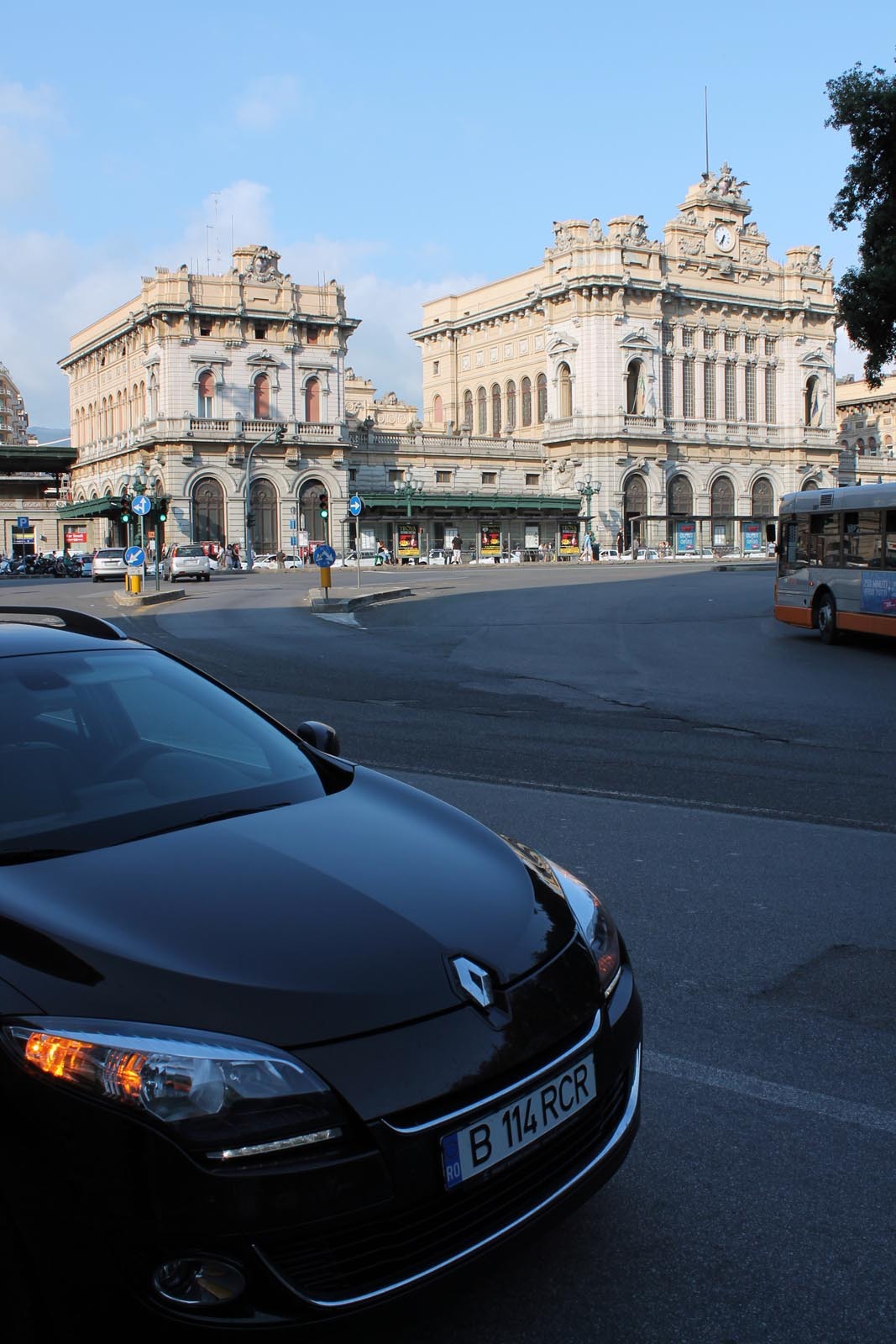 Gara Brignole din Piazza Verdi