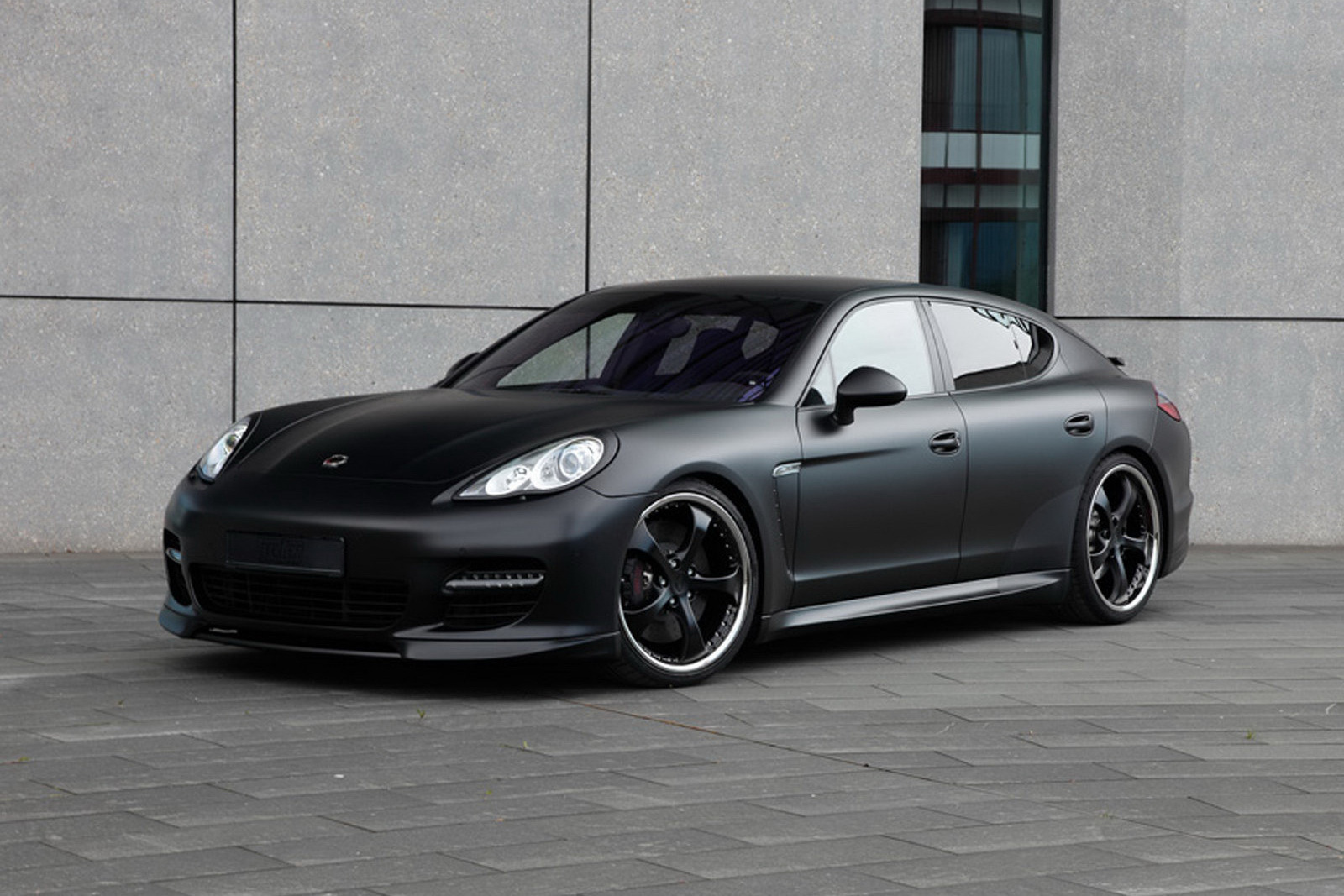 Panamera Black Edition